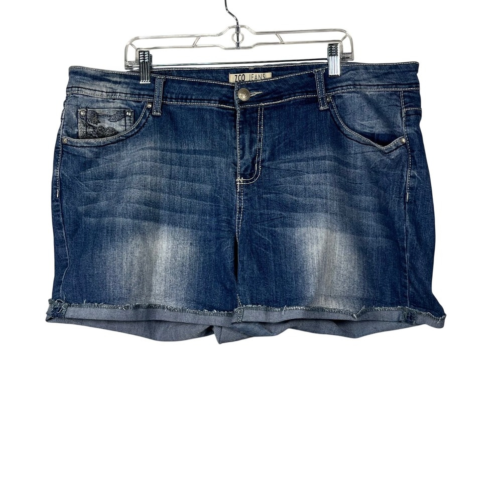 ZCO Jeans Denim Shorts Womens Blue Embroidered Rhinestone Wing Plus Size 24